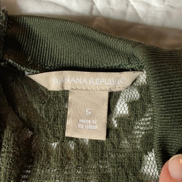 BANANA REPUBLIC Top - Picture 6 of 9